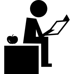 czytający nauczyciel siedzący na biurku z jabłkiem po prawej stronie ikona