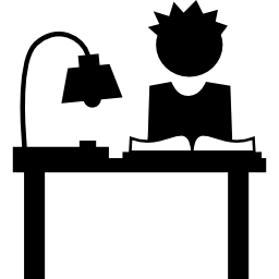 estudiante que estudia en su escritorio con una lámpara y un libro icono
