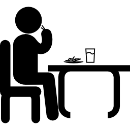 Мужчина сидит перед столом и ест и пьет во время обеда иконка