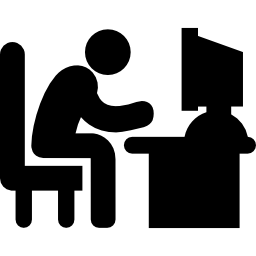 mann tippt auf computertisch icon