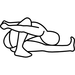 Мужчина сидит на полу, растягивая ногу и талию иконка